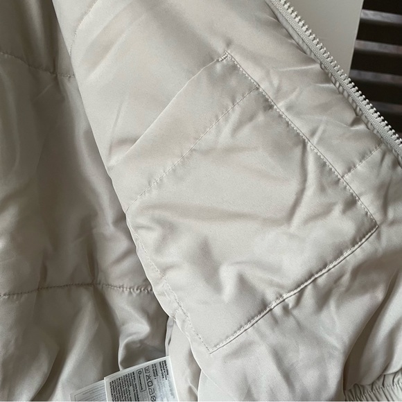 Jacket - Picture 8 of 9